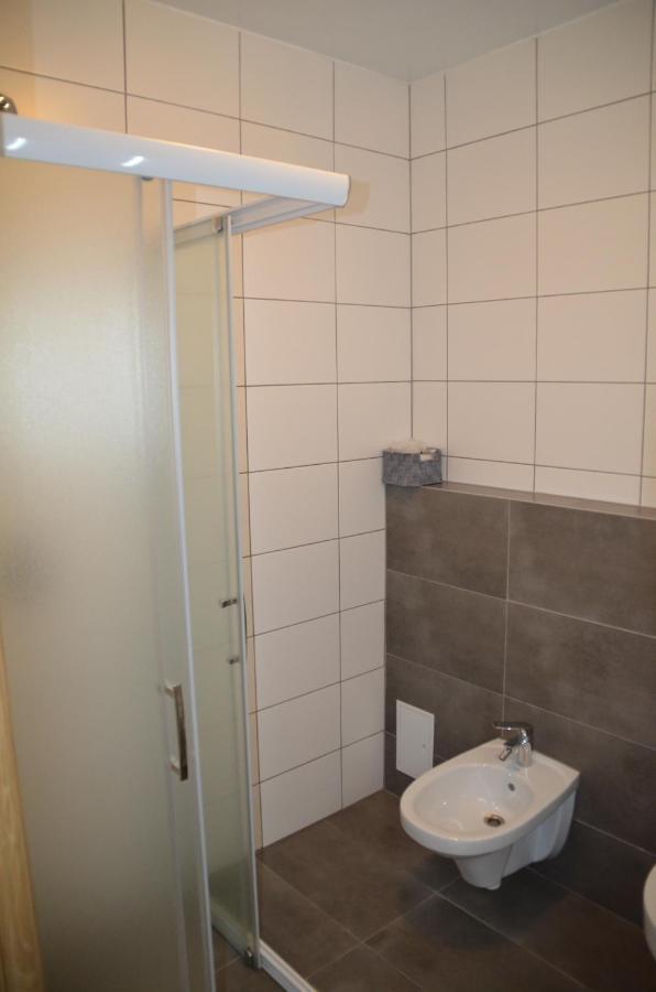 Hotel Tenis Chrząstowice Extérieur photo