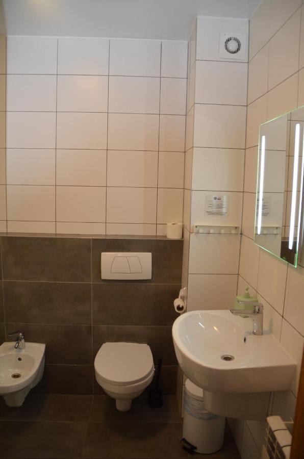 Hotel Tenis Chrząstowice Extérieur photo